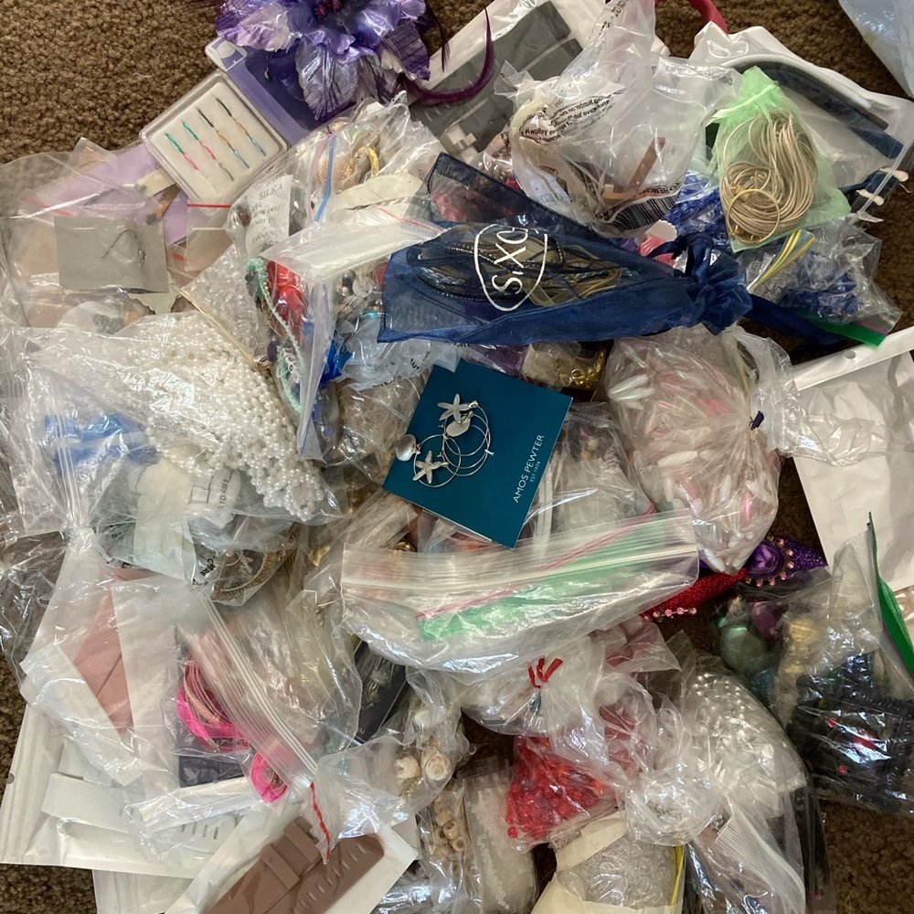 Bead jewelry bulk craft 12 pound bundle